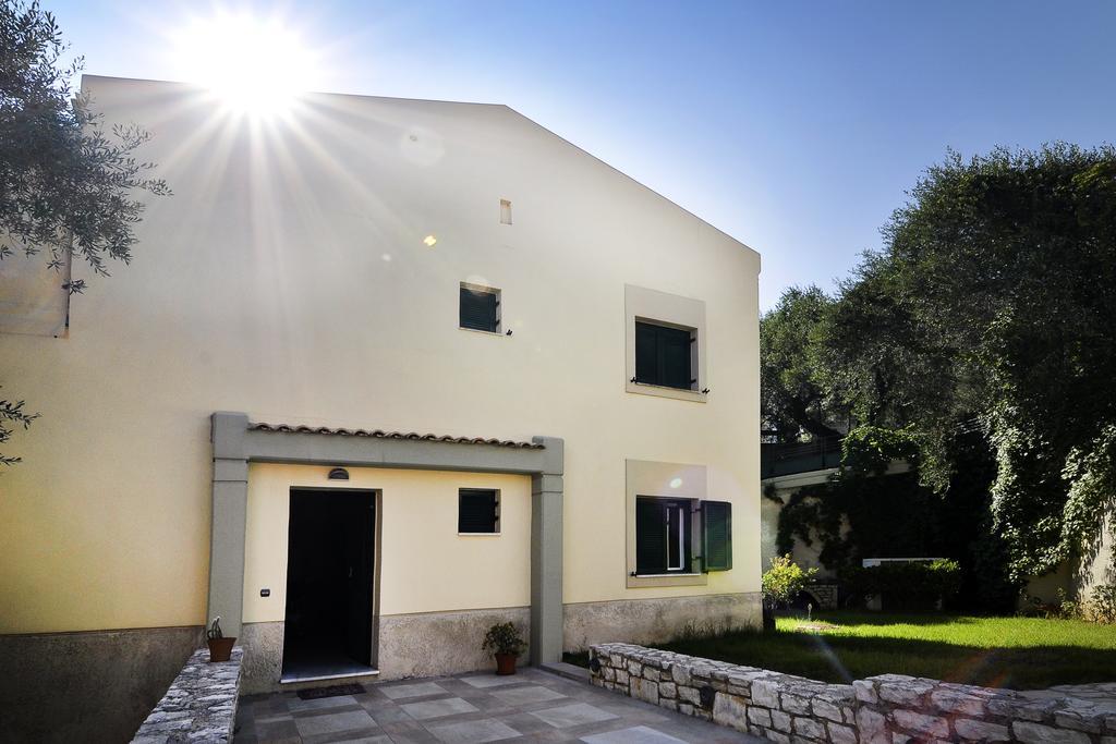 Villa Aeolos برباتي المظهر الخارجي الصورة