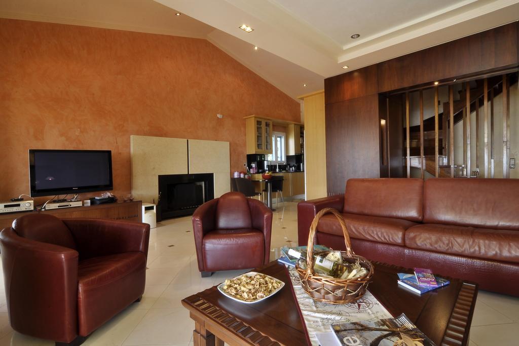Villa Aeolos برباتي المظهر الخارجي الصورة
